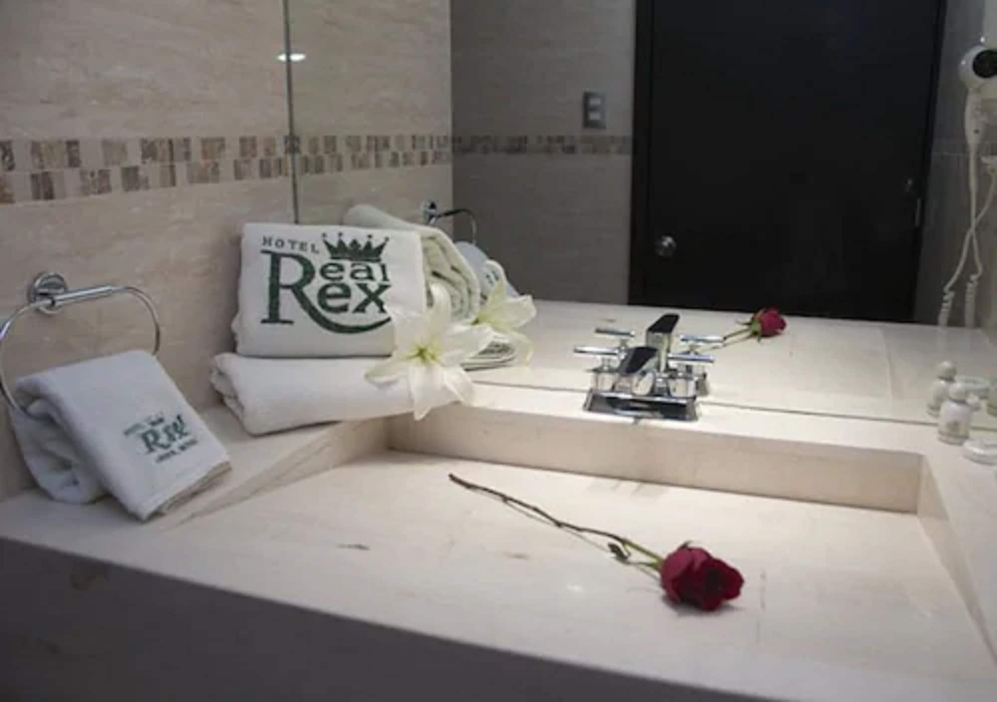 Hotel Real Rex León Eksteriør bilde